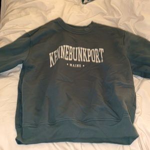 Green, Maine crew neck